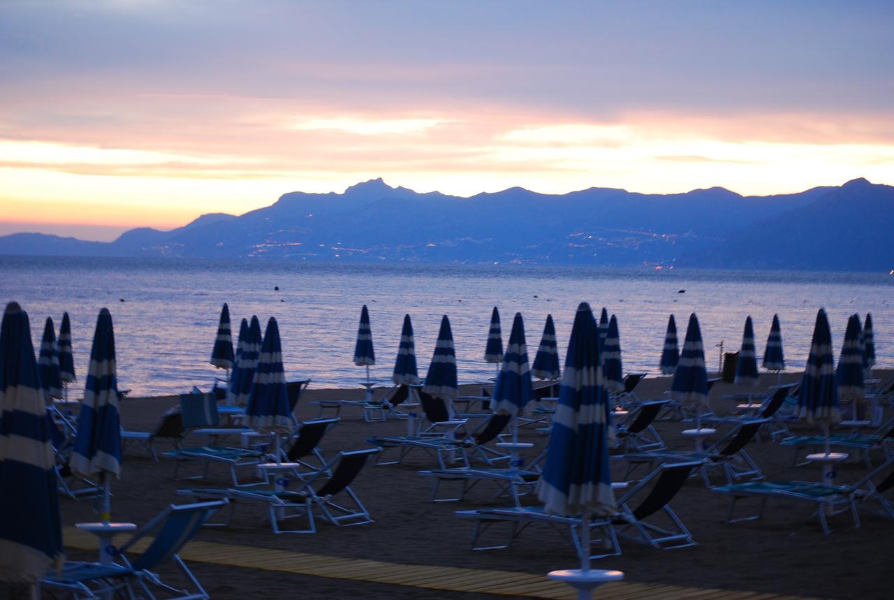 Hotel Rosy Battipaglia Exterior foto